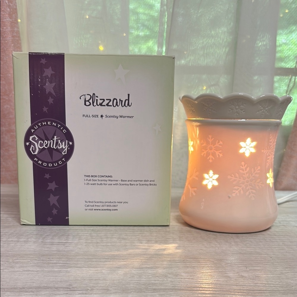 Scentsy White Accent Candle Holder “Blizzard”